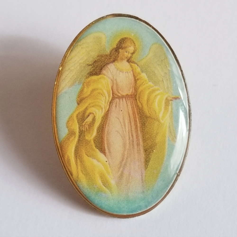 Vintage angel brooch pastel blue pink yellow gold Oval religious